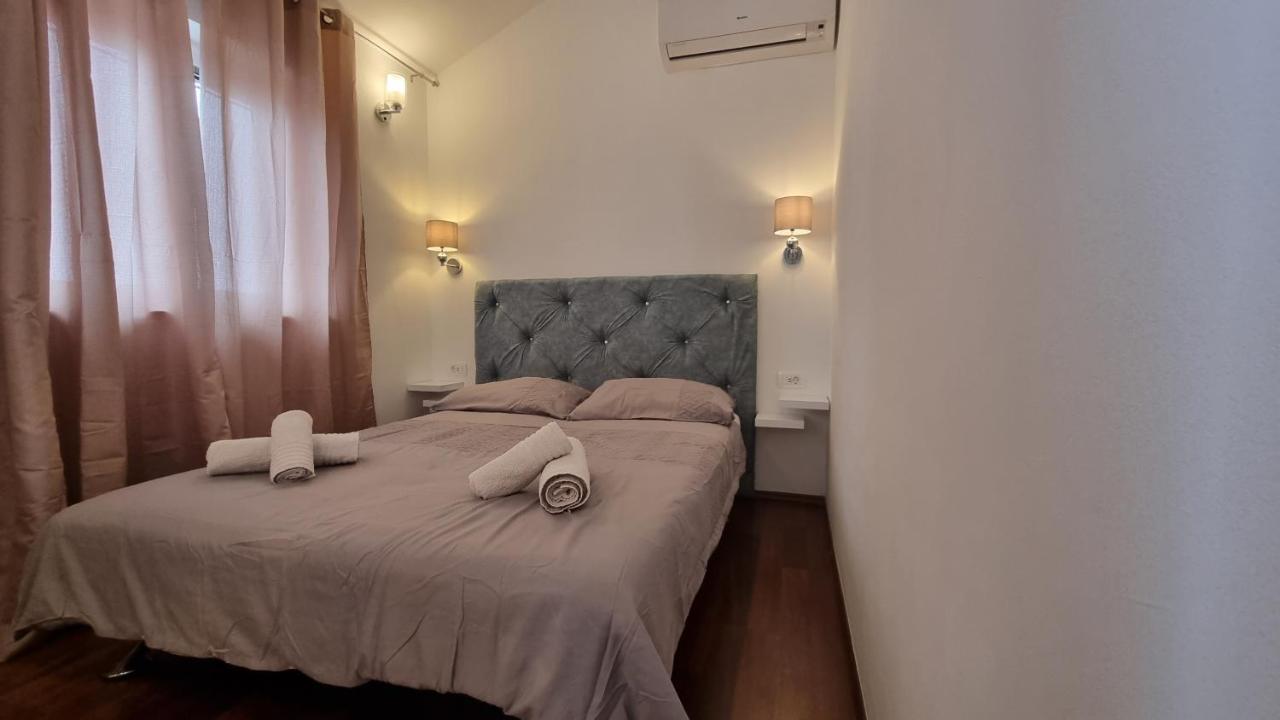 Holiday Home Gabi Rogoznica  Esterno foto